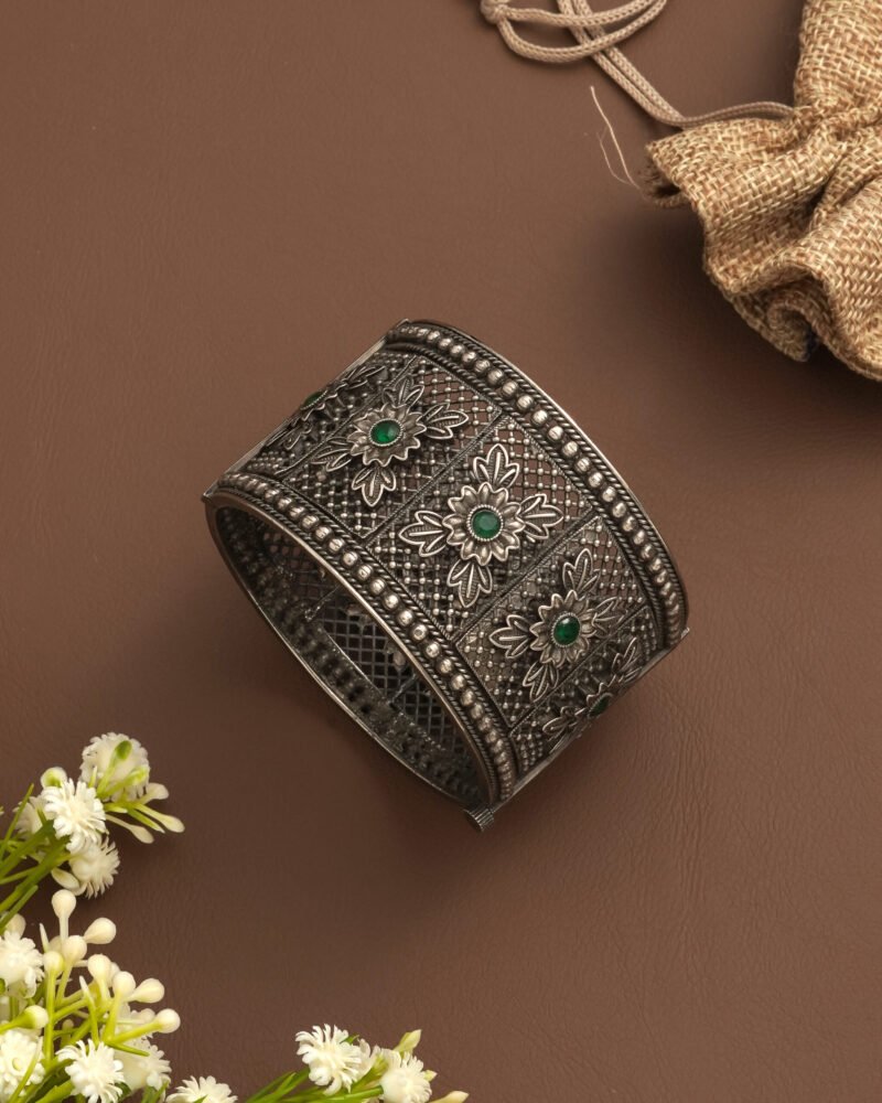 Vintage Stone Kada