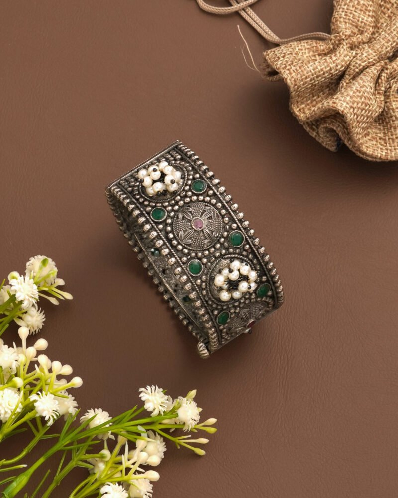 Mandala Pearl Kada