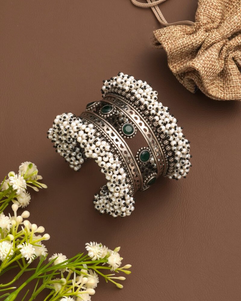 Stone Pearl Germen Silver Kada