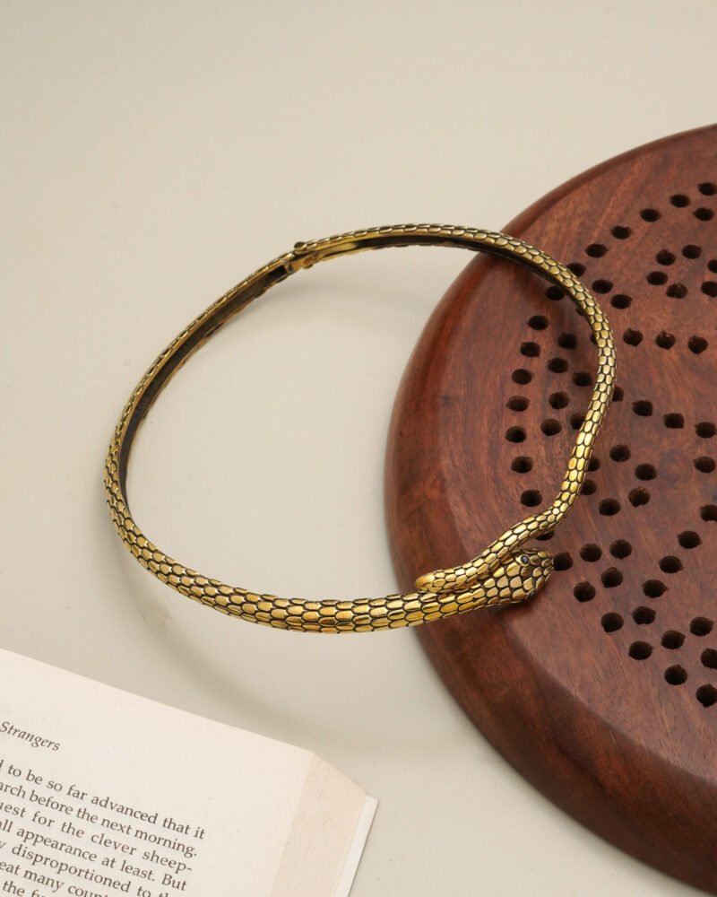 Sapra-kantha